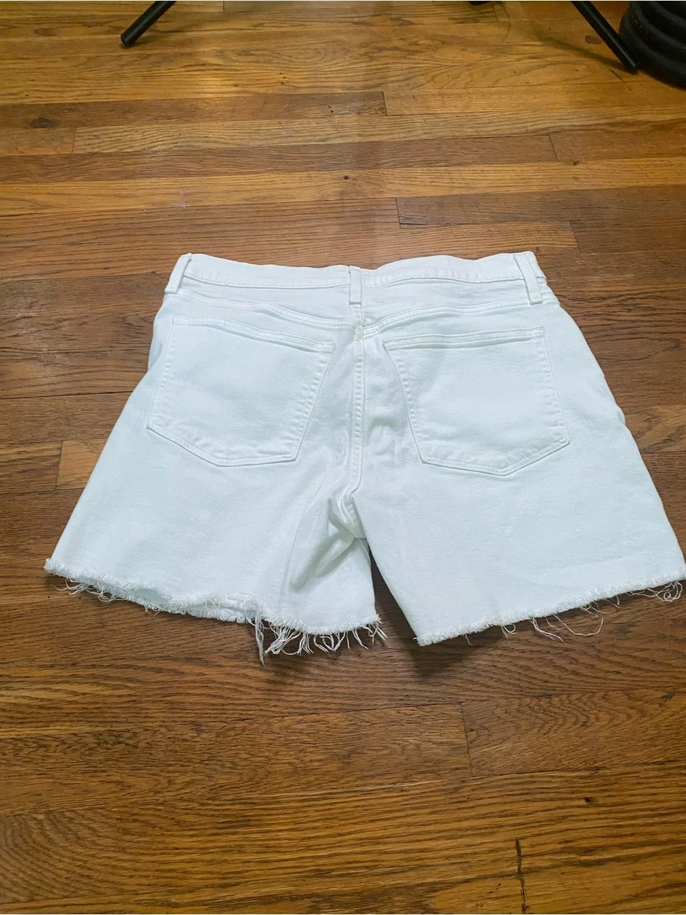 J.Crew White Denim Cutoff Shorts Women’s Size 31 Mid Rise Stretch Raw Hem